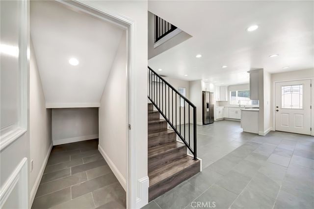 $4,200 | 5026 Varna Avenue, Sherman Oaks, CA 91423