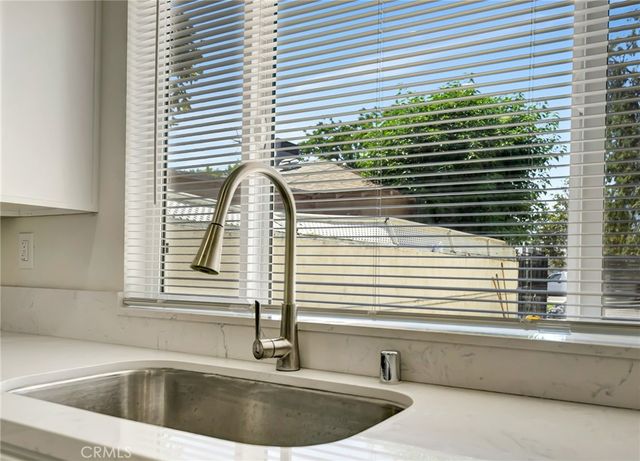 $4,200 | 5026 Varna Avenue, Sherman Oaks, CA 91423