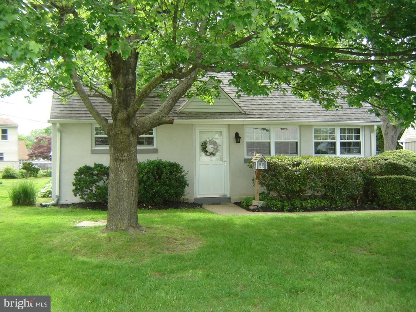 2386 Chipmunk Lane Secane, PA 19018 - Photo 2 of 11 Exterior Front