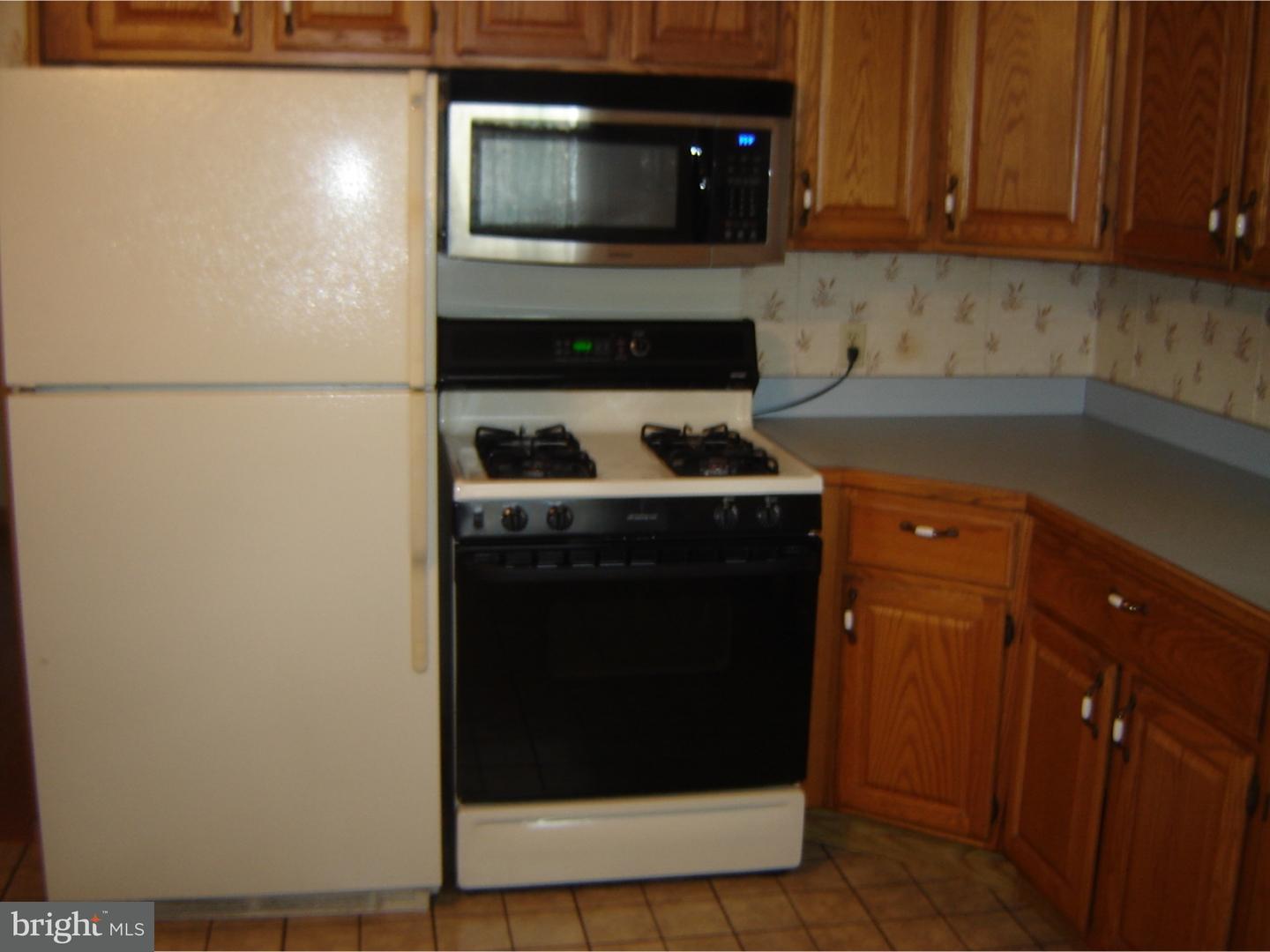 2386 Chipmunk Lane Secane, PA 19018 - Photo 6 of 11 Kitchen
