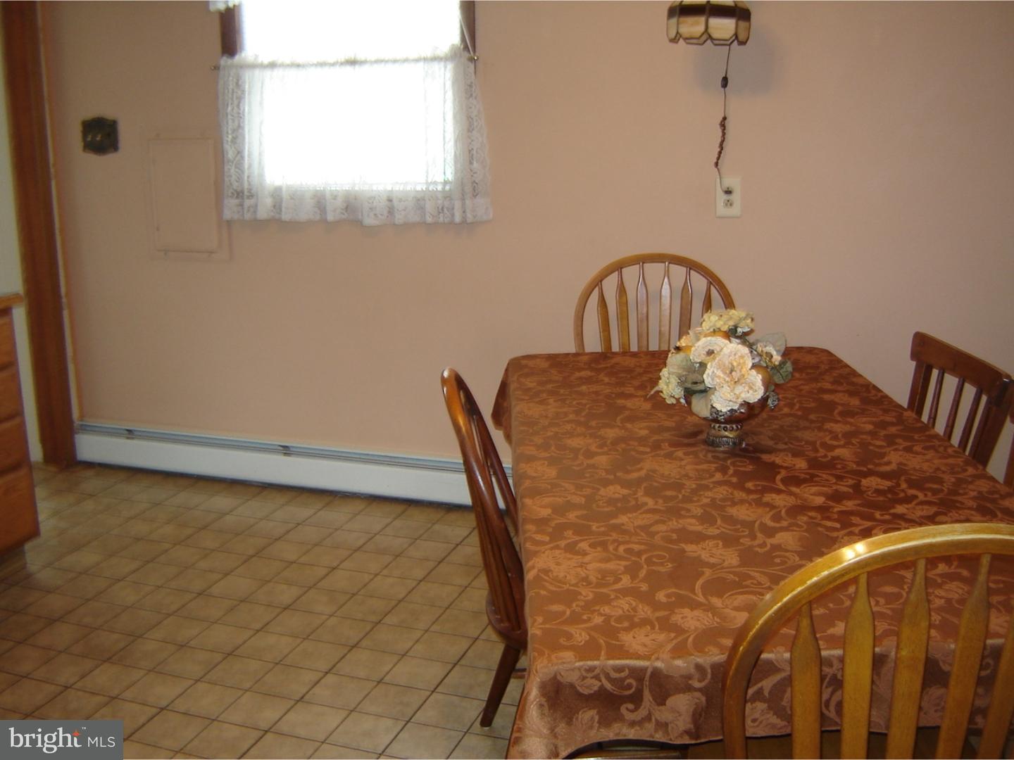 2386 Chipmunk Lane Secane, PA 19018 - Photo 7 of 11 Kitchen