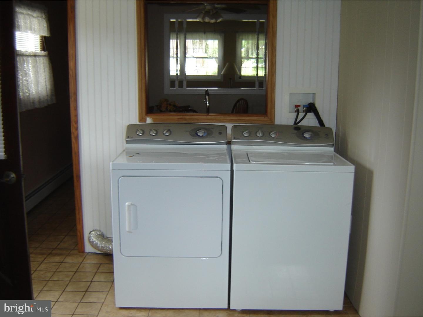 2386 Chipmunk Lane Secane, PA 19018 - Photo 8 of 11 Laundry Room