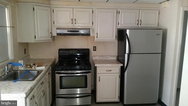 1832 Edgewood Road Baltimore, MD 21286 - Photo 4 of 13