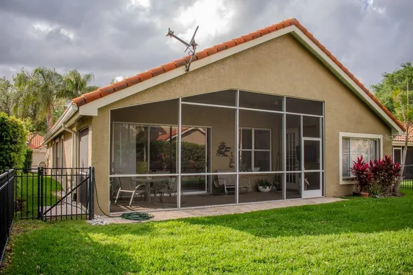 $597,000 | 18919 Place Marquette, Lutz, FL 33558