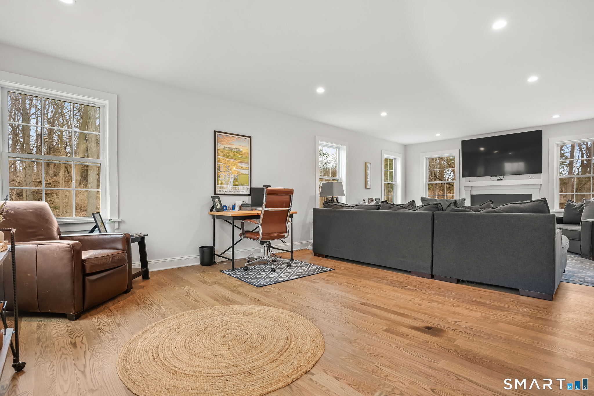 153 North Street Trumbull, CT 06611 - Photo 12 of 27