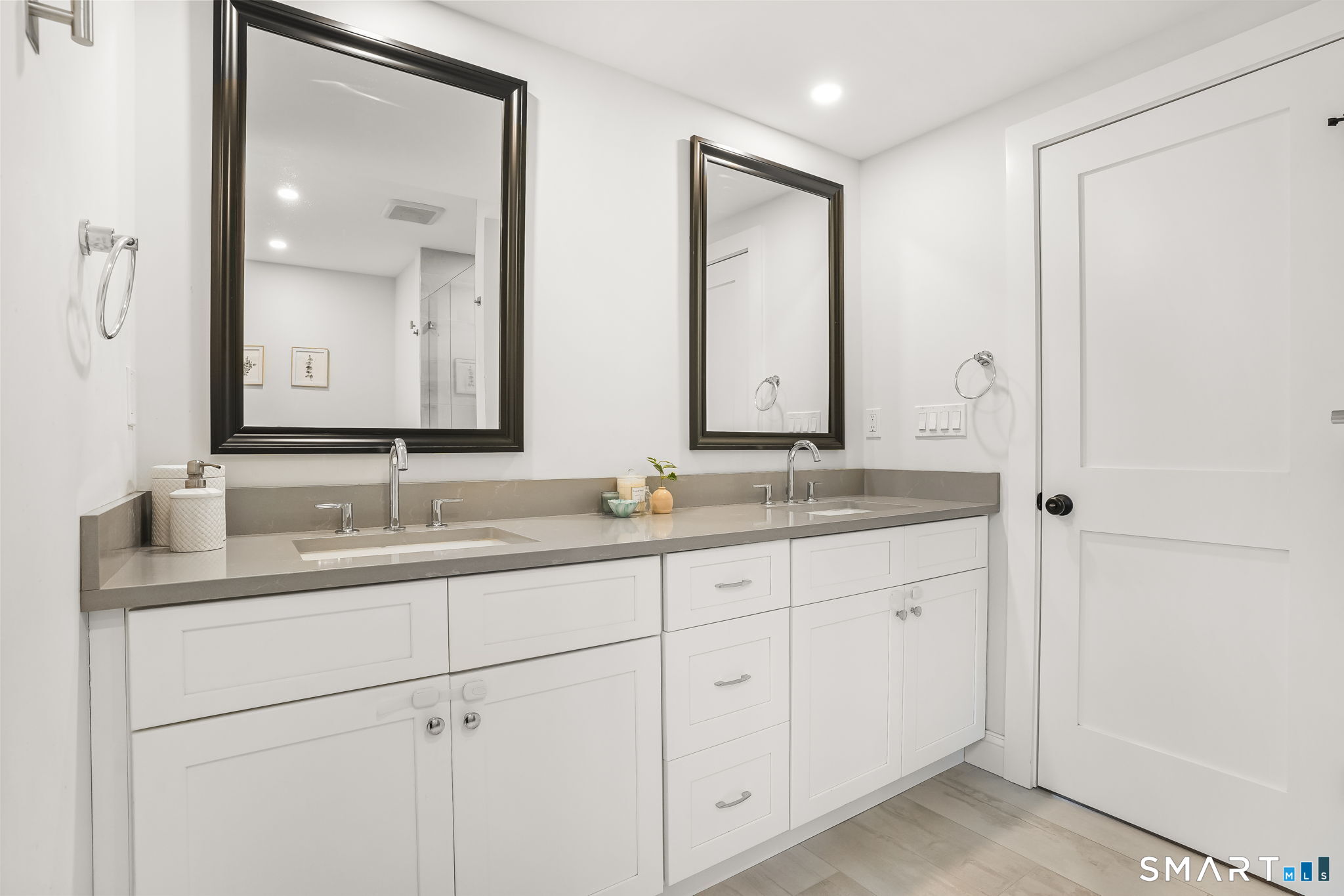 153 North Street Trumbull, CT 06611 - Photo 23 of 27 Primary Bathroom