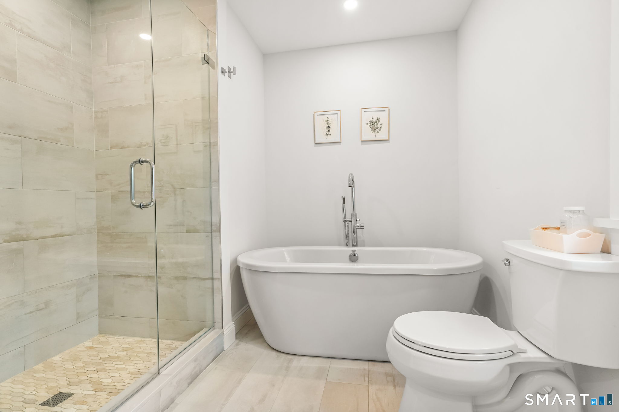 153 North Street Trumbull, CT 06611 - Photo 24 of 27 Primary Bathroom