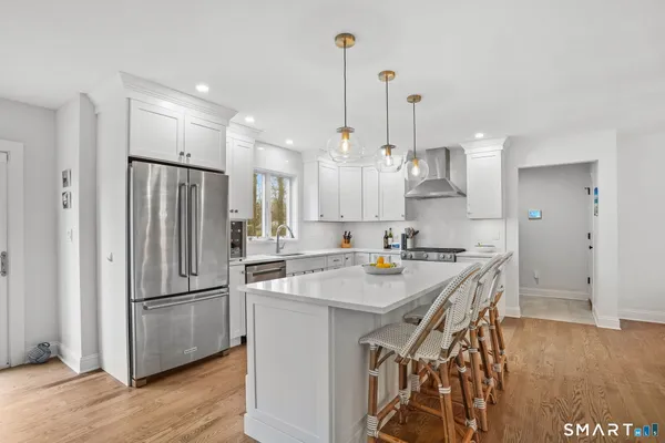 $950,000 | 153 North Street, Trumbull, CT 06611