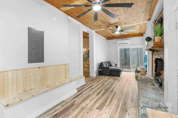 $445,000 | 124 Glad Tidings Lane, Sylva, NC 28779