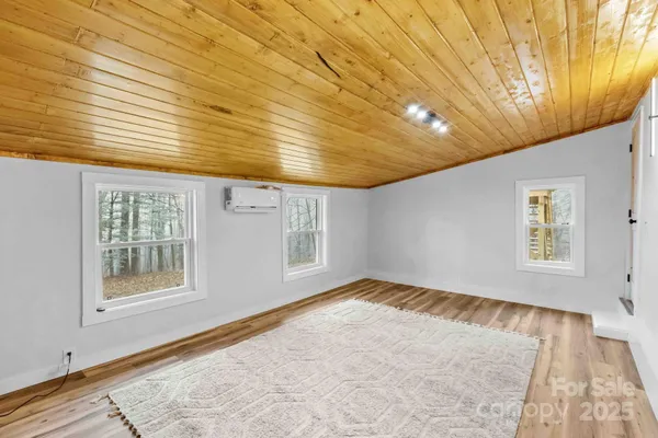 $445,000 | 124 Glad Tidings Lane, Sylva, NC 28779