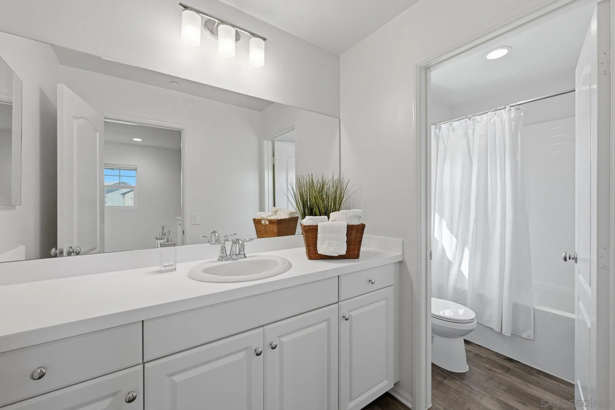 35833 Esperia Way Fallbrook, CA 92028 - Photo 23 of 46