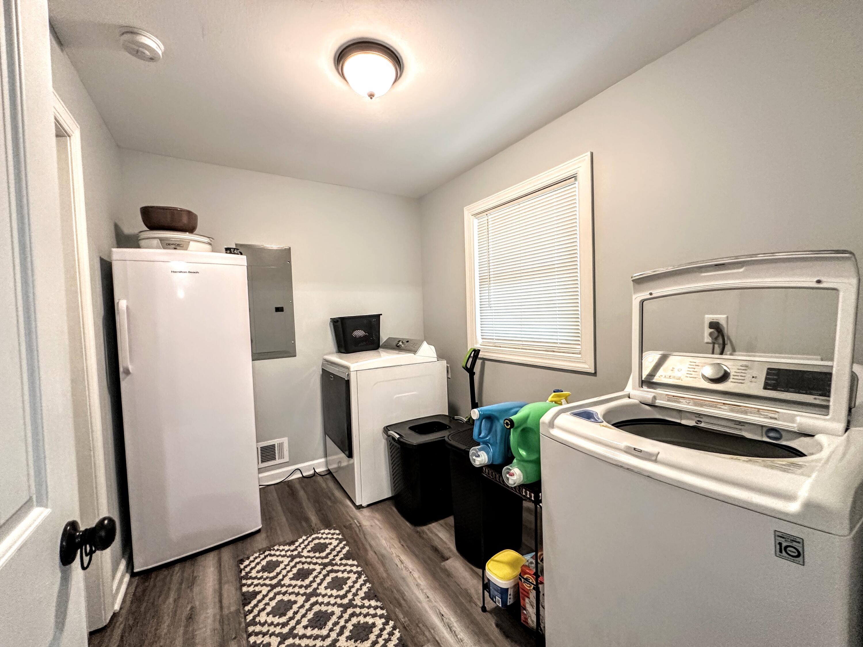 1735 Goshen Road Augusta, GA 30906 - Photo 18 of 41 Huge laundry area