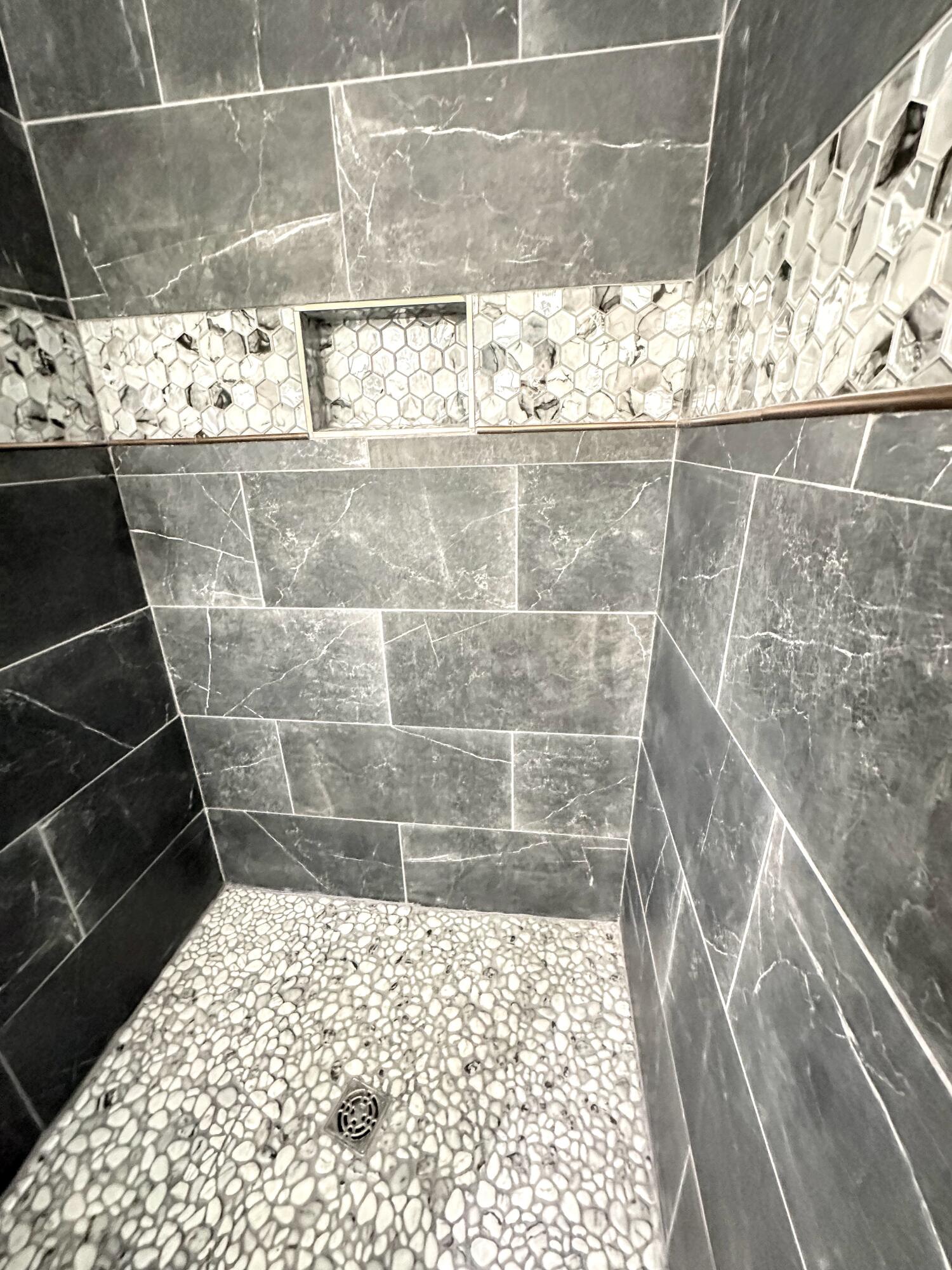 1735 Goshen Road Augusta, GA 30906 - Photo 31 of 41 Tiled shower