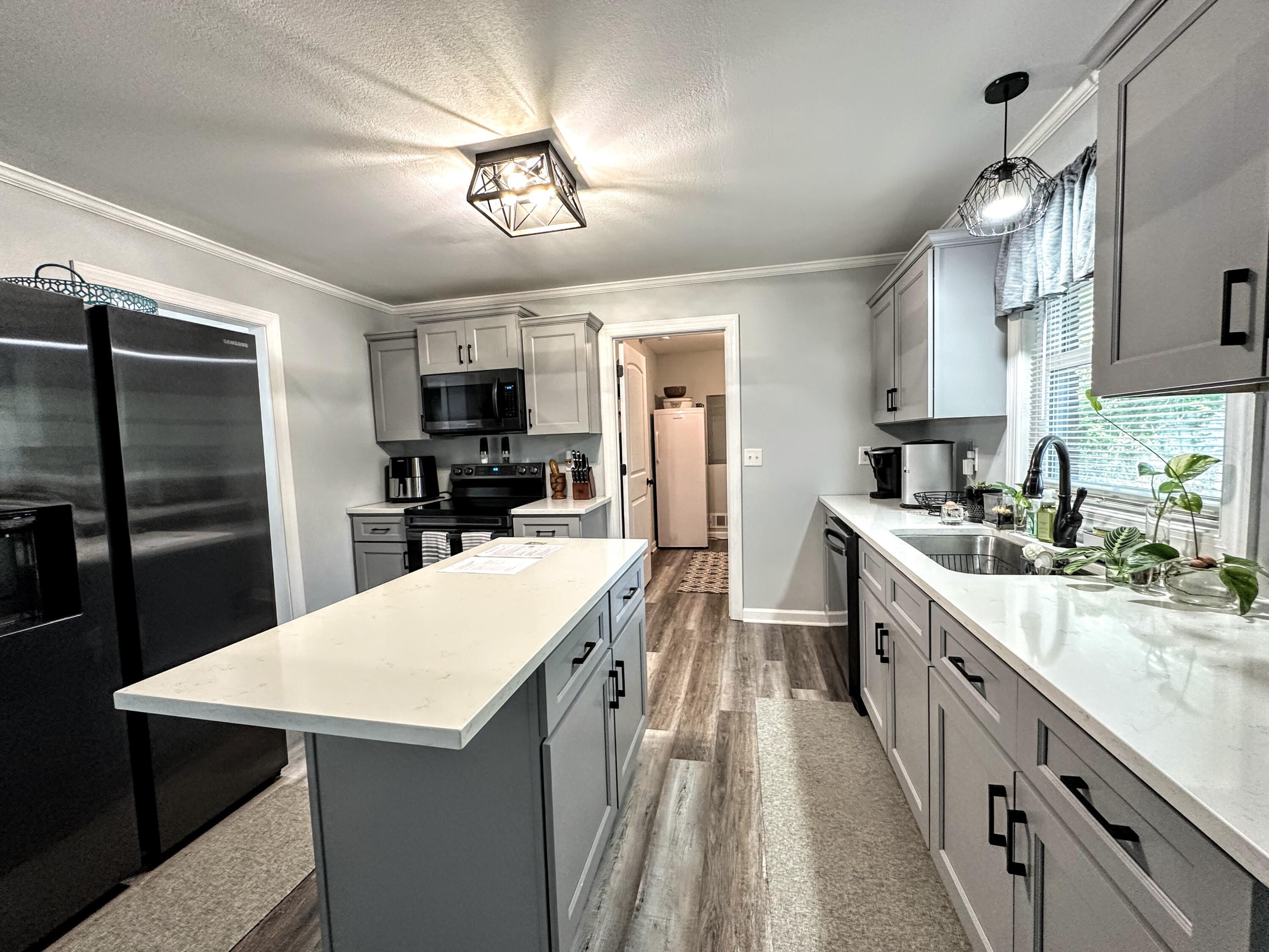 1735 Goshen Road Augusta, GA 30906 - Photo 9 of 41 breakfast bar