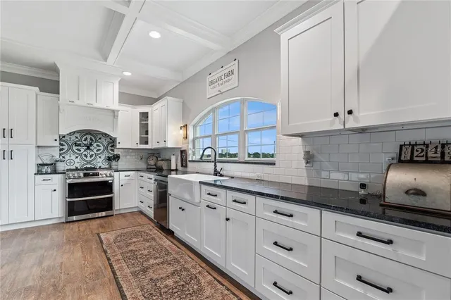 $750,000 | 1516 Lake Howard Drive Southwest, Winter Haven, FL 33880