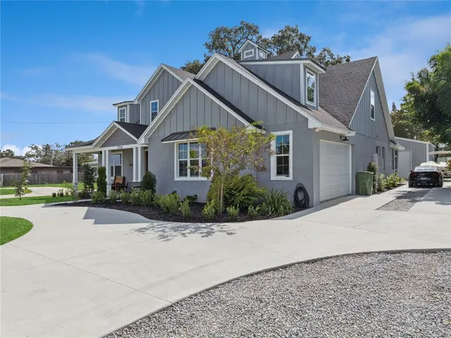 $750,000 | 1516 Lake Howard Drive Southwest, Winter Haven, FL 33880