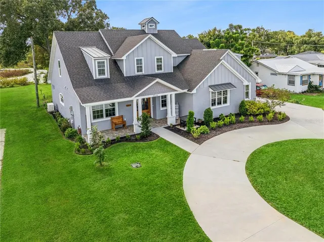 $750,000 | 1516 Lake Howard Drive Southwest, Winter Haven, FL 33880