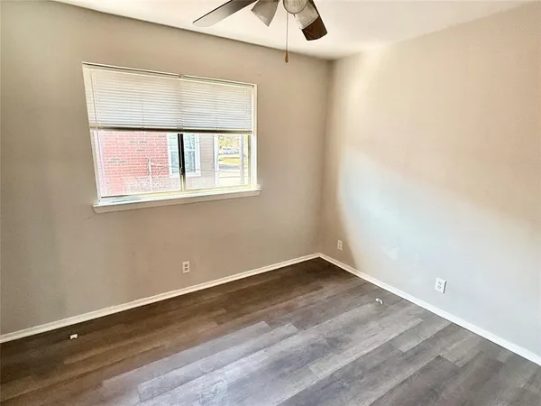 $1,200 | 2221 Stella Street, Unit 4, Denton, TX 76201