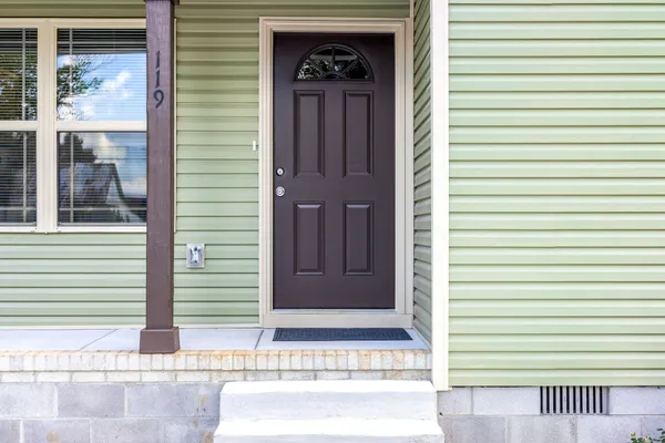 a view of entrance door of the house