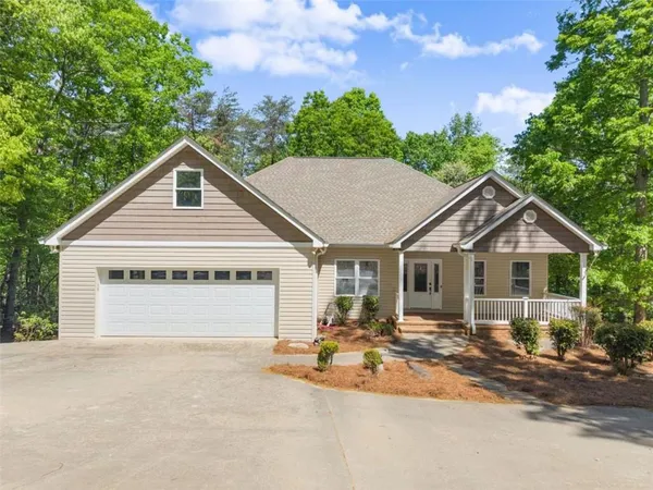 $599,999 | 45 Holcomb Drive, Cleveland, GA 30528
