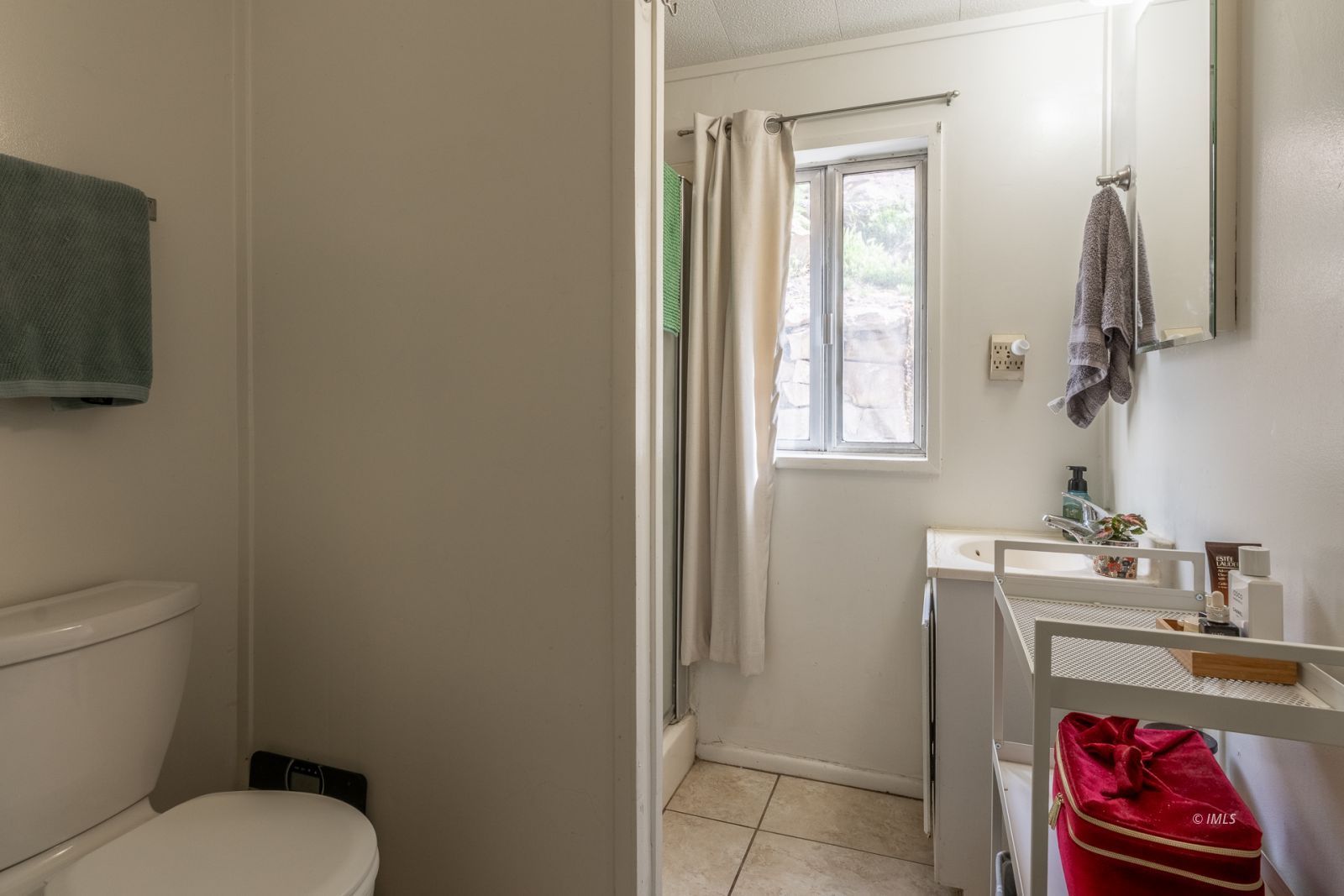 110 Mill Creek Road Bishop, CA 93514 - Photo 17 of 33 Bathroom