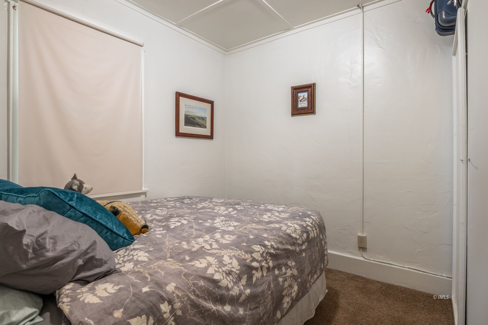 110 Mill Creek Road Bishop, CA 93514 - Photo 21 of 33 Bedroom 3