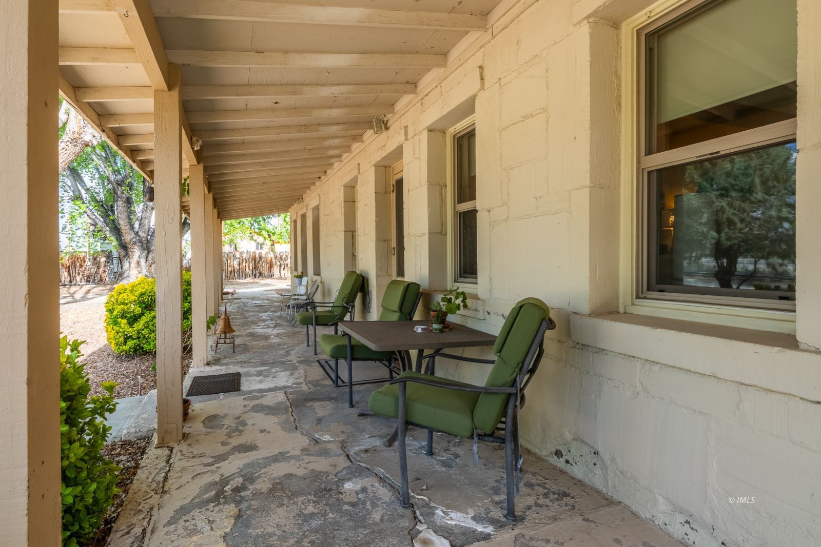 110 Mill Creek Road Bishop, CA 93514 - Photo 6 of 33 Front Porch
