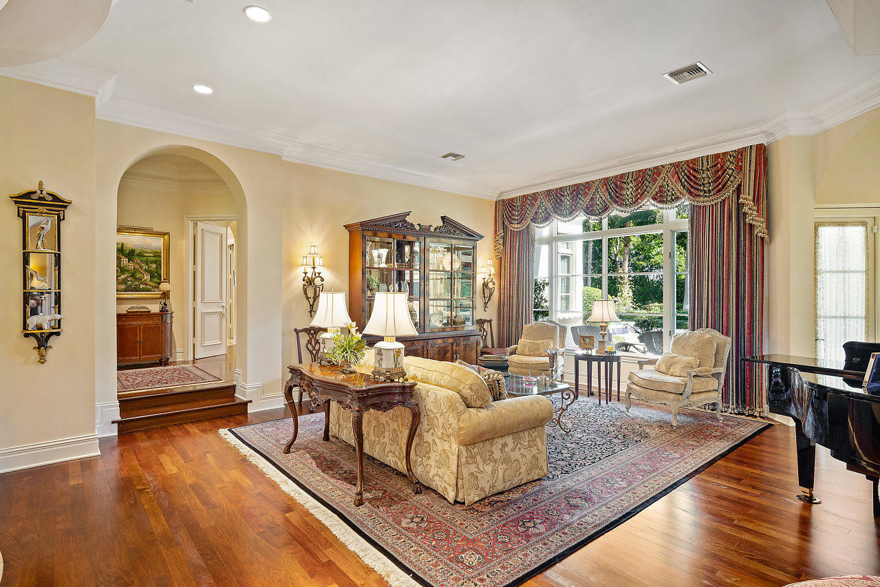 10380 Prestwick Road Boynton Beach, FL 33436 - Photo 10 of 51 Living Room