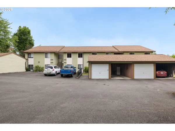 $179,900 | 3353 Northeast 162nd Avenue, Portland, OR 97230