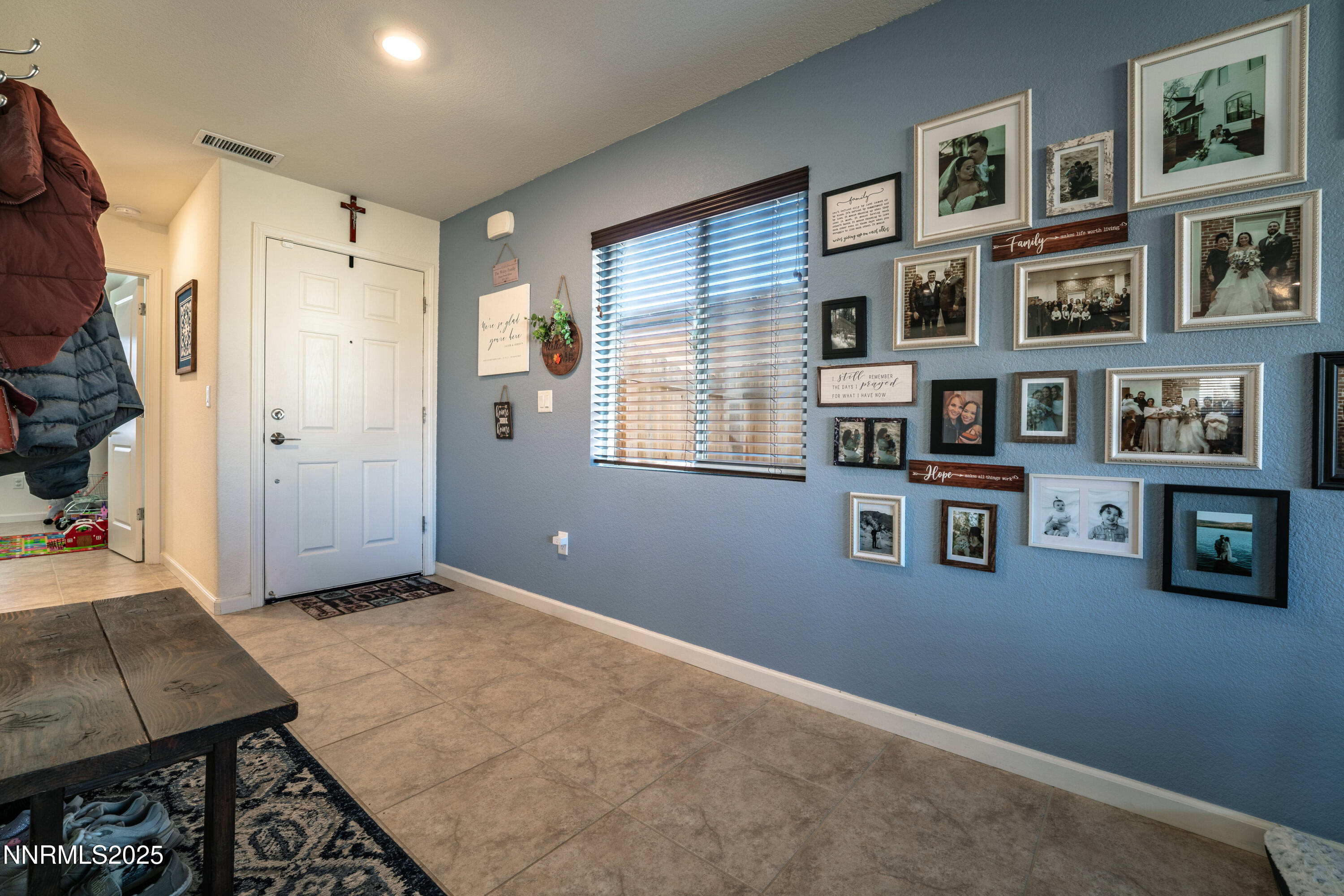 909 Convair Way Reno, NV 89506 - Photo 4 of 42