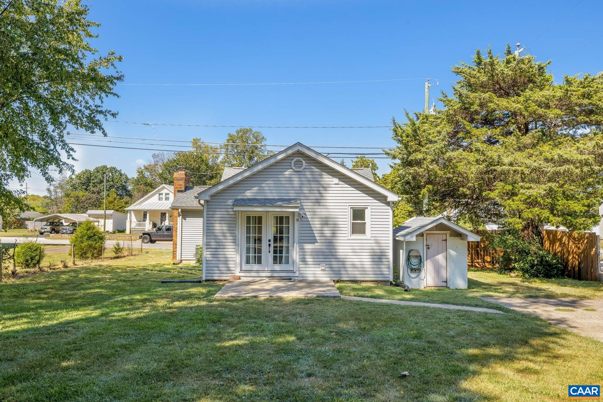 9 Bradley Lane Waynesboro, VA 22980 - Photo 5 of 23