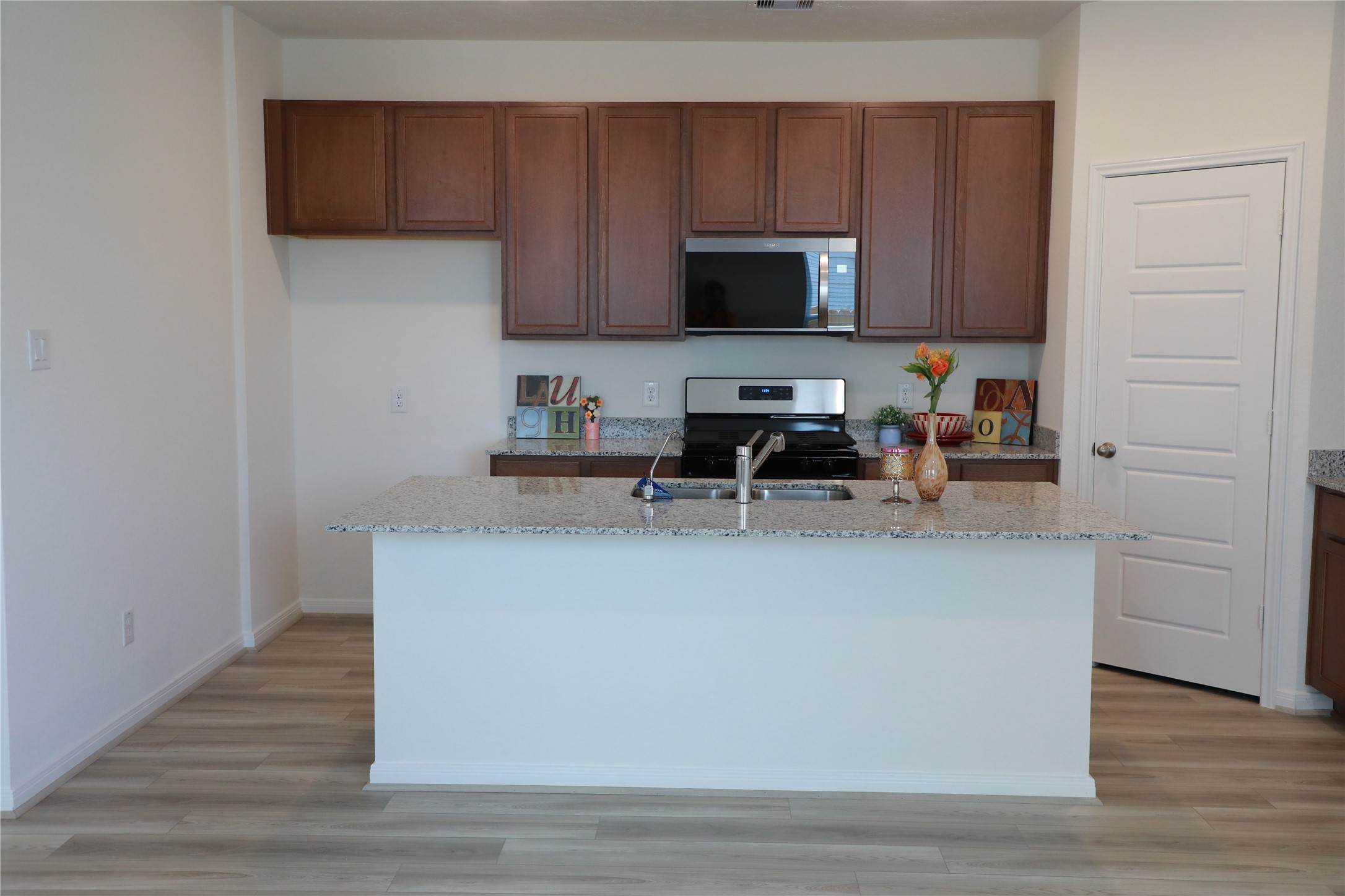 1419 Capitola Lane Rosharon, TX 77583 - Photo 12 of 41