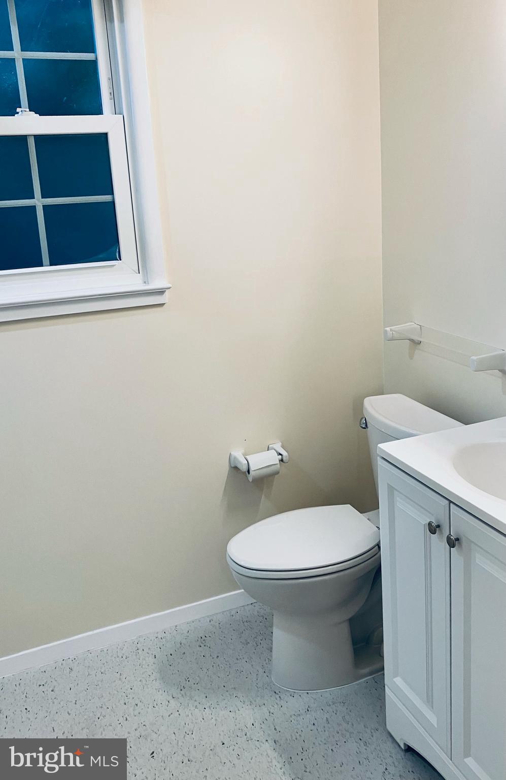 5205 Ravensworth Road Springfield, VA 22151 - Photo 14 of 22 Upper Level Full Bath