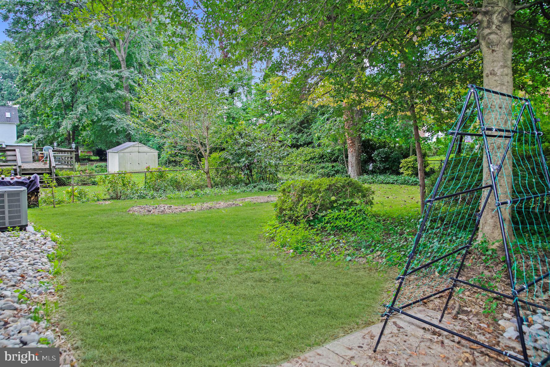 5205 Ravensworth Road Springfield, VA 22151 - Photo 22 of 22 Backyard