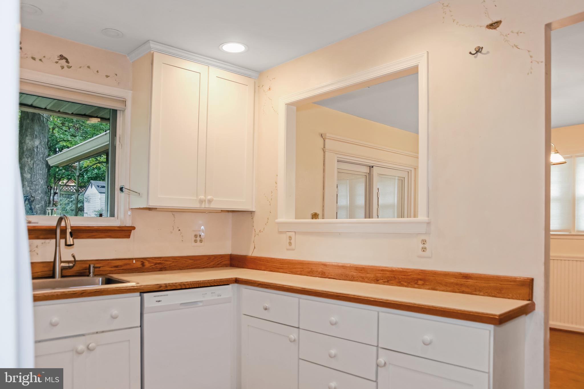 5205 Ravensworth Road Springfield, VA 22151 - Photo 7 of 22 Kitchen looking towards Dining Room