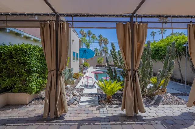$1,100,000 | 610 South Camino Real, Palm Springs, CA 92264