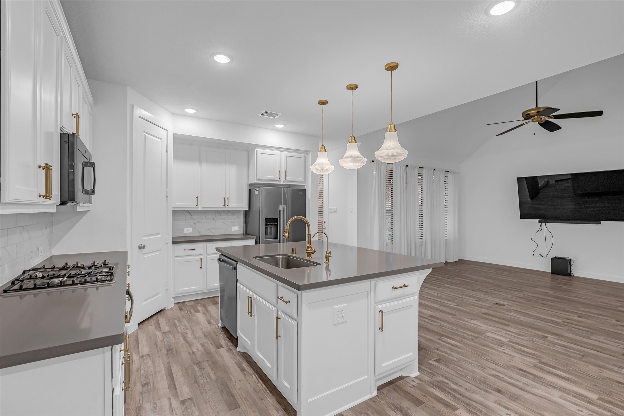 7392 Mount Greylock Loop Porter, TX 77365 - Photo 9 of 35