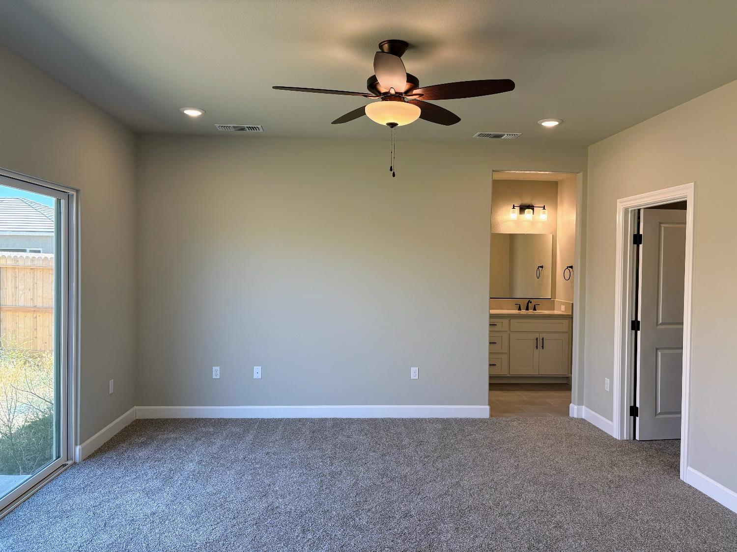 912 Norman Road Galt, CA 95632 - Photo 4 of 5