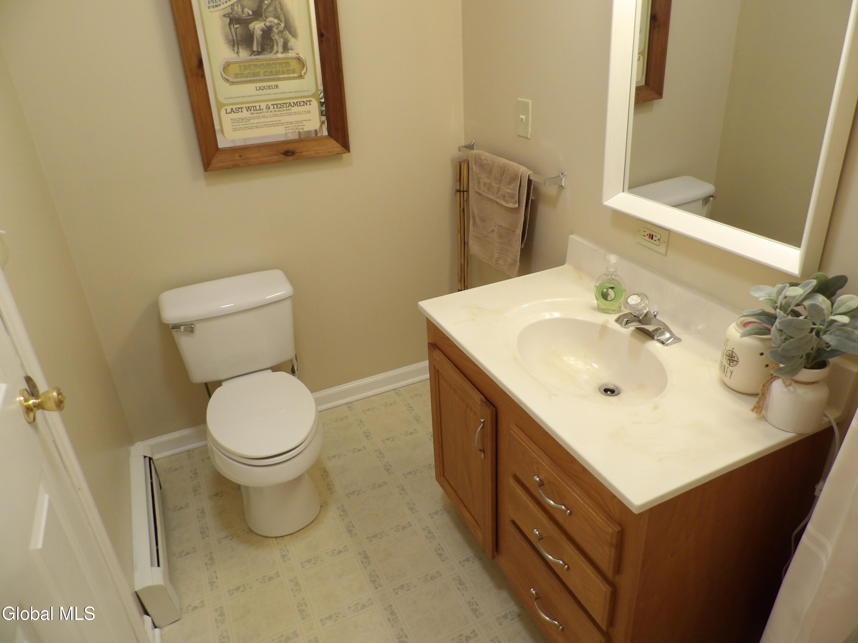 77 Old Canal Road Halfmoon, NY 12065 - Photo 19 of 50 100_1181