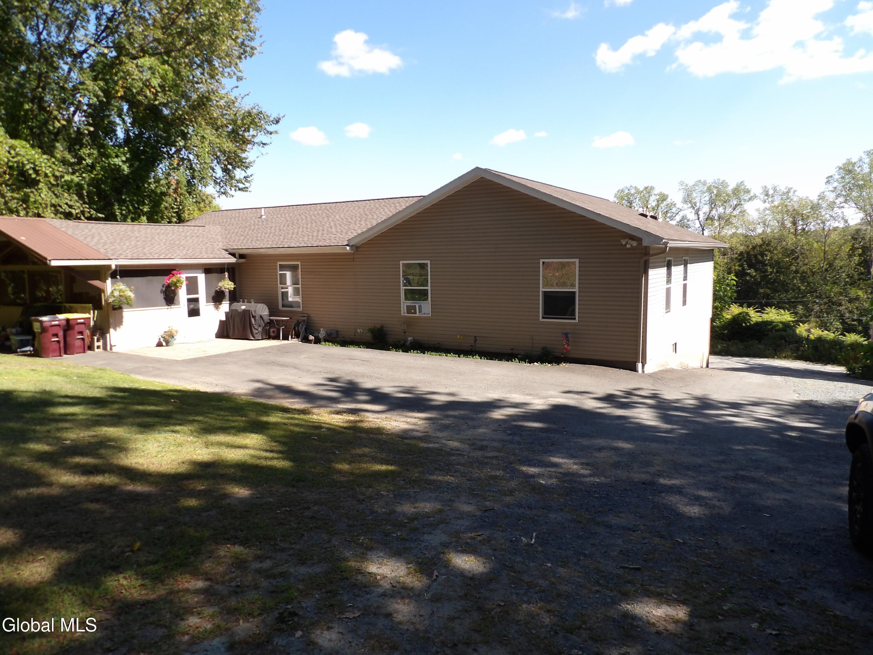 77 Old Canal Road Halfmoon, NY 12065 - Photo 30 of 50 100_1163