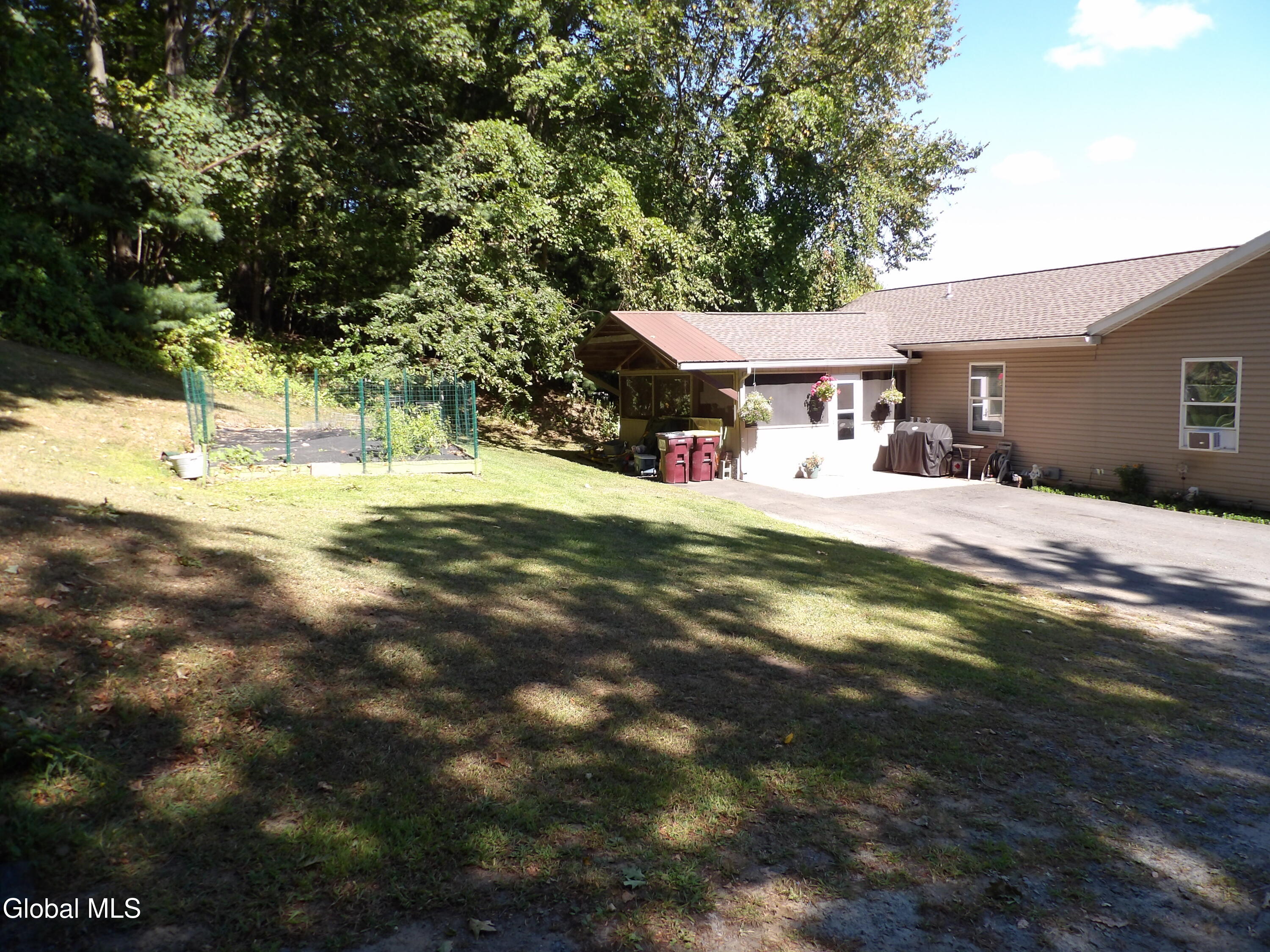 77 Old Canal Road Halfmoon, NY 12065 - Photo 36 of 50 100_1164