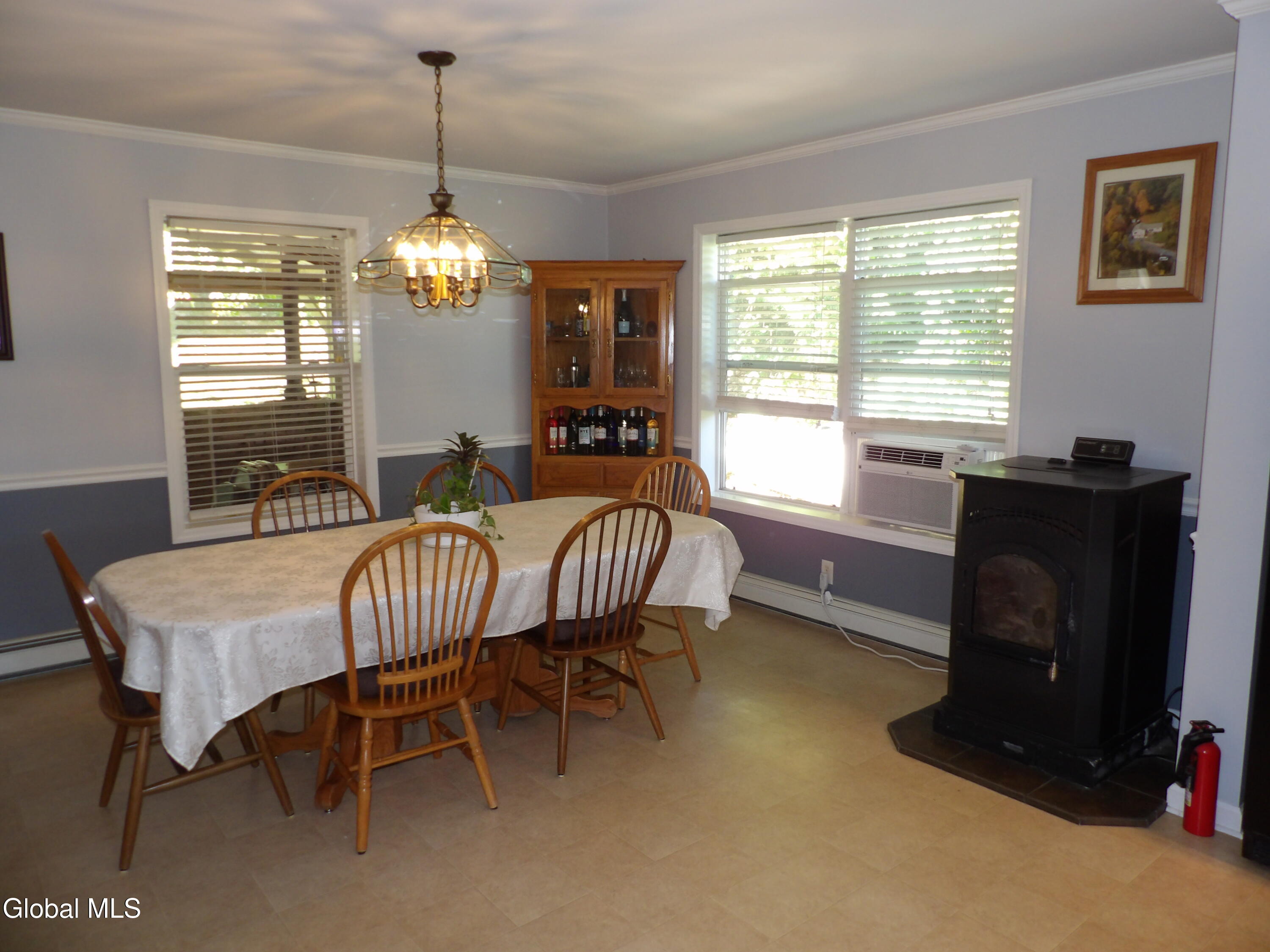 77 Old Canal Road Halfmoon, NY 12065 - Photo 7 of 50 100_1173