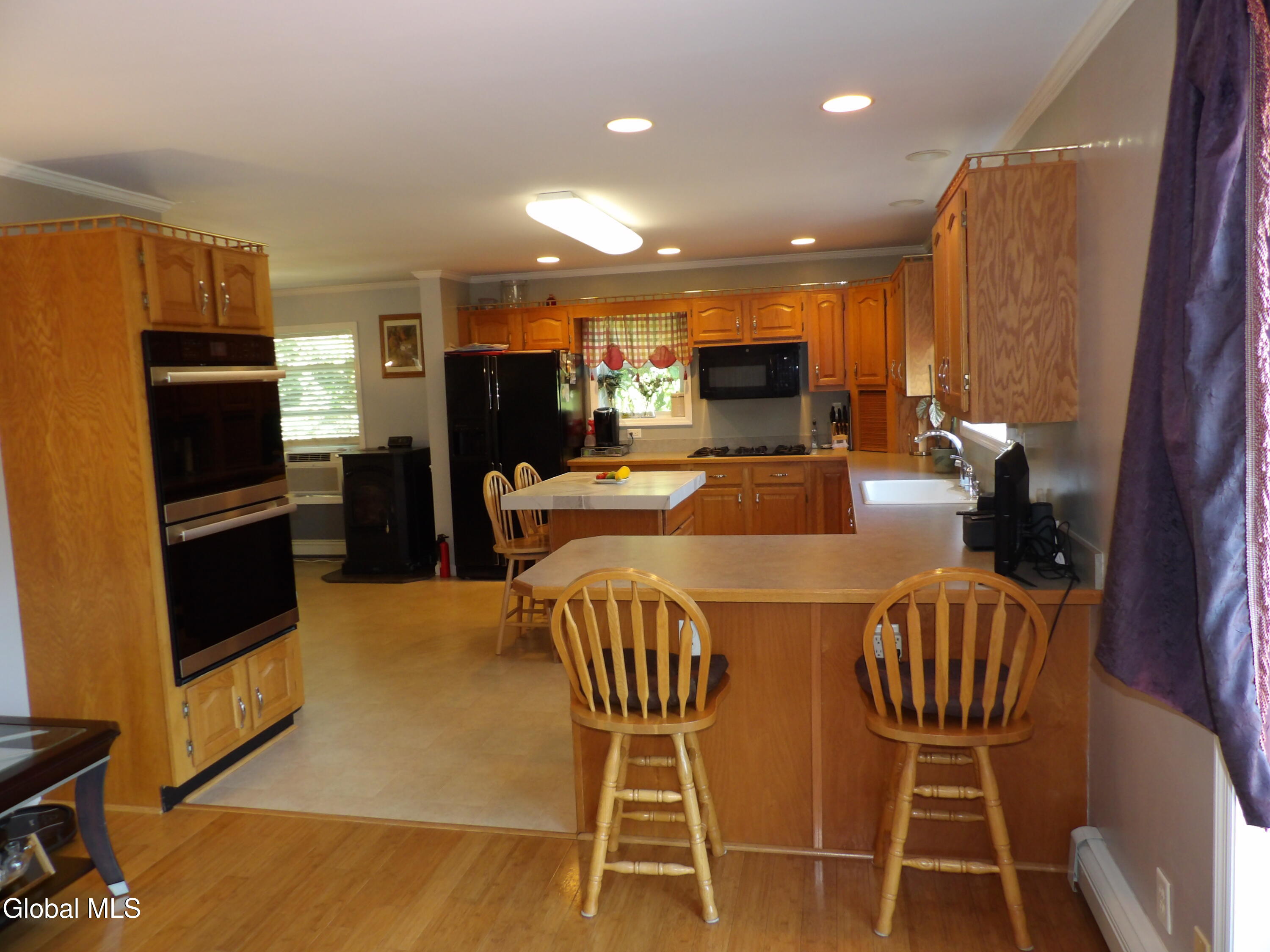 77 Old Canal Road Halfmoon, NY 12065 - Photo 10 of 50 100_1178