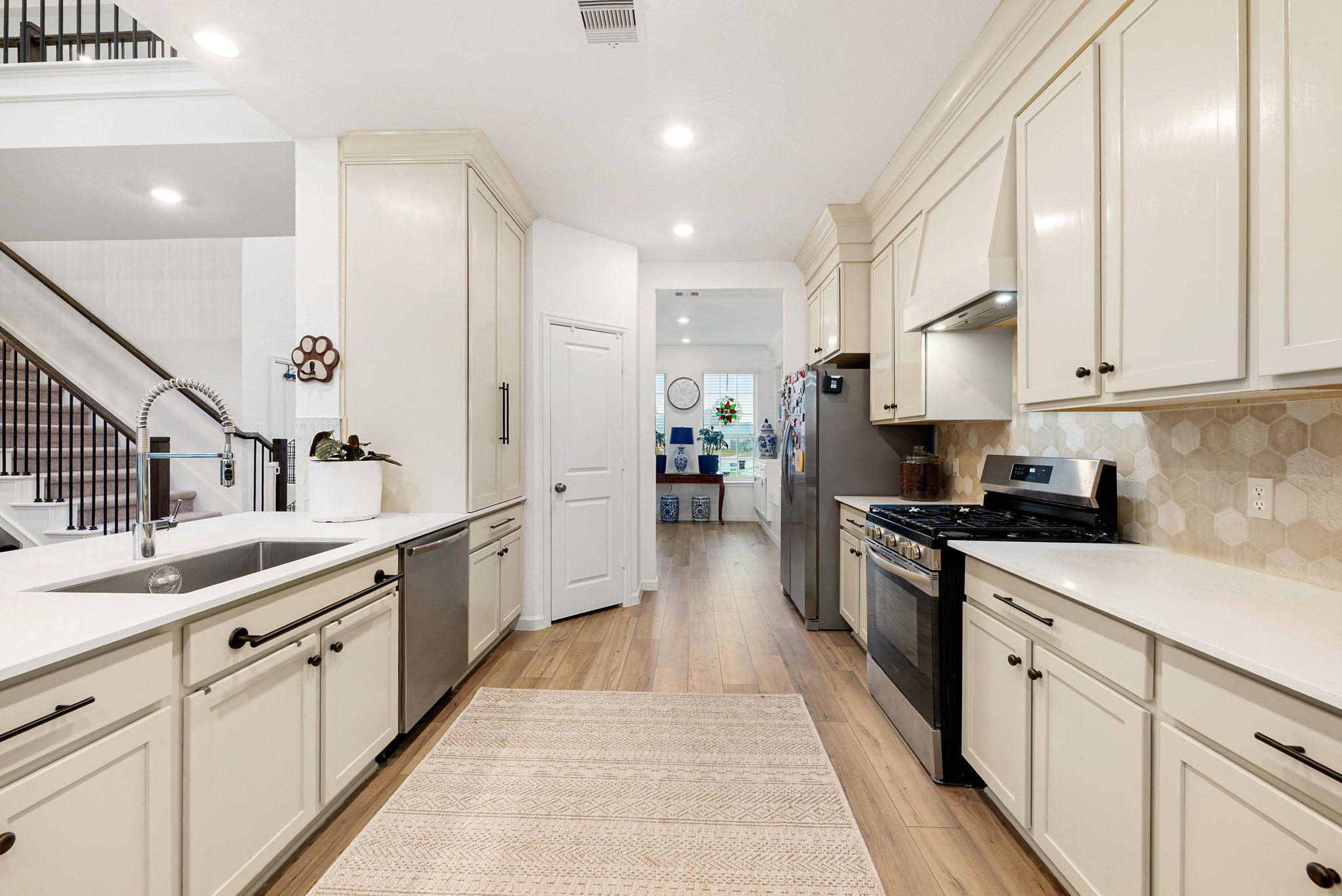 15500 Leopard Lily Lane Conroe, TX 77302 - Photo 16 of 46