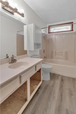 $299,900 | 1242 32nd St Circle South, Moorhead, MN 56560