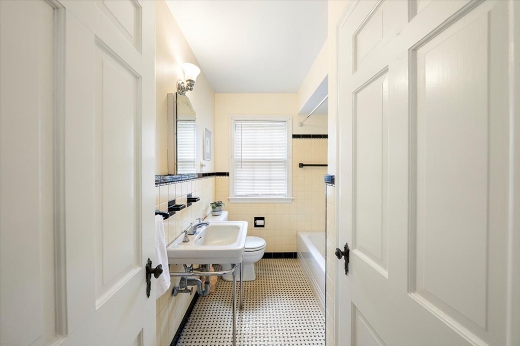 89 Melrose Avenue Needham, MA 02492 - Photo 14 of 29