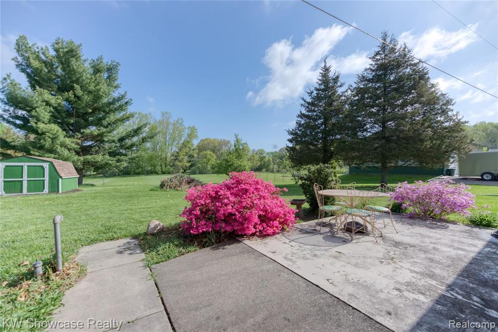 9697 Townley Road Fenton, MI 48430 - Photo 19 of 36