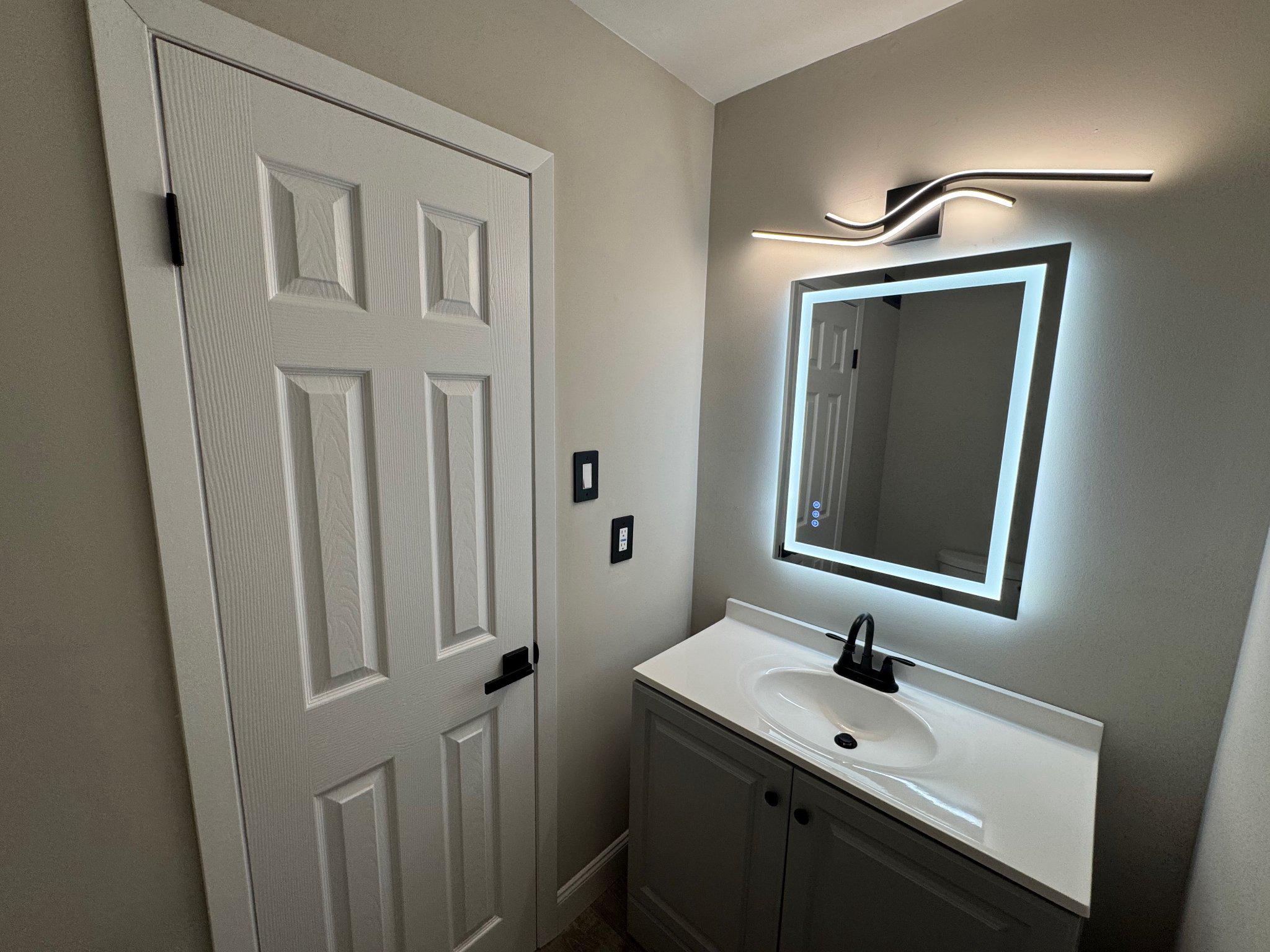 8 Framingham Road Beverly, NJ 08010 - Photo 29 of 35 Half bath