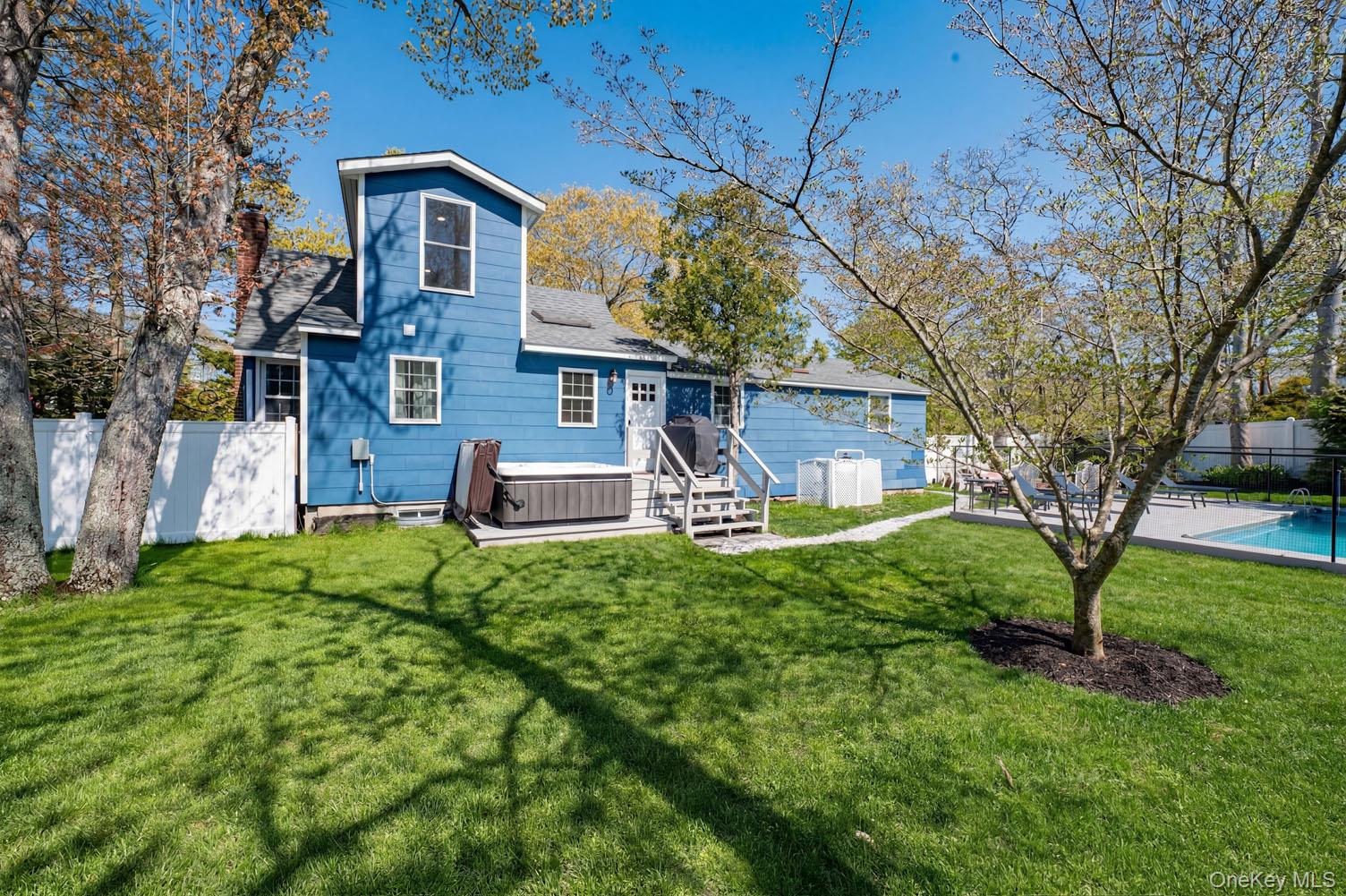 48 Springville Road Hampton Bays, NY 11946 - Photo 13 of 46