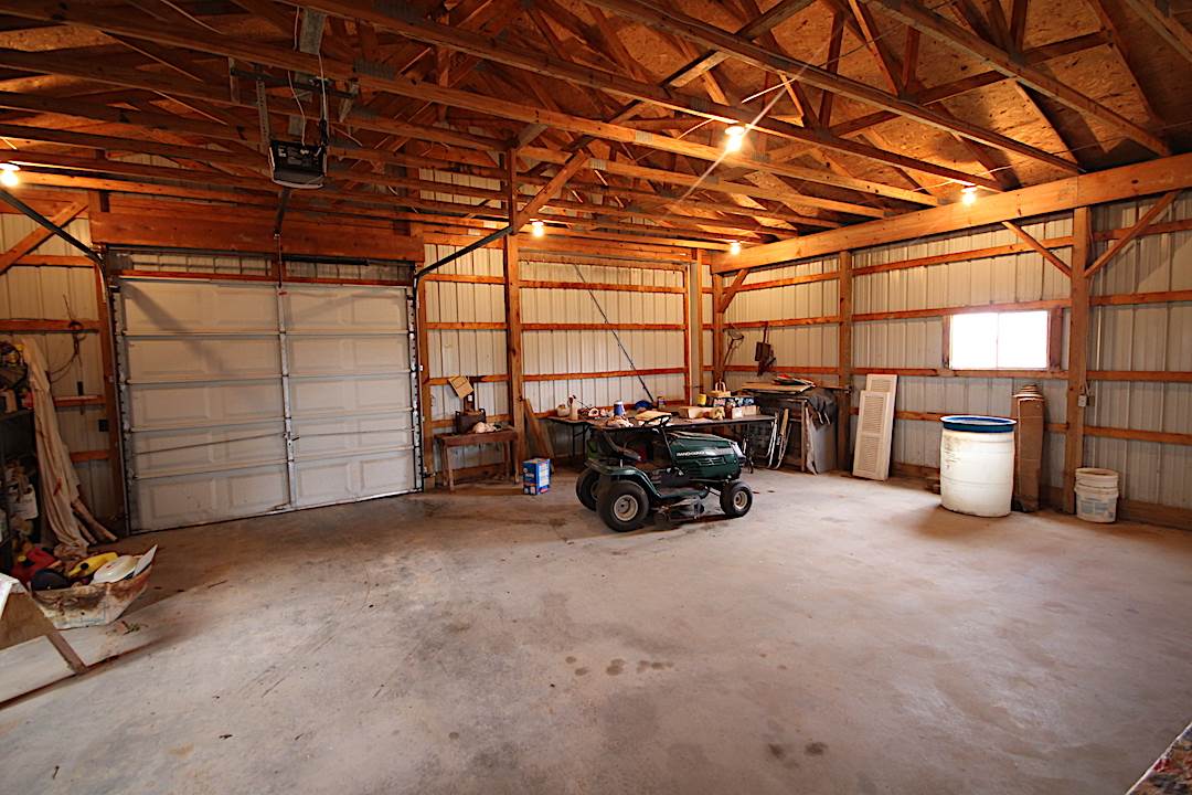 5665 Grant Road Mount Pleasant, MI 48858 - Photo 27 of 33 1833937-26.JPG